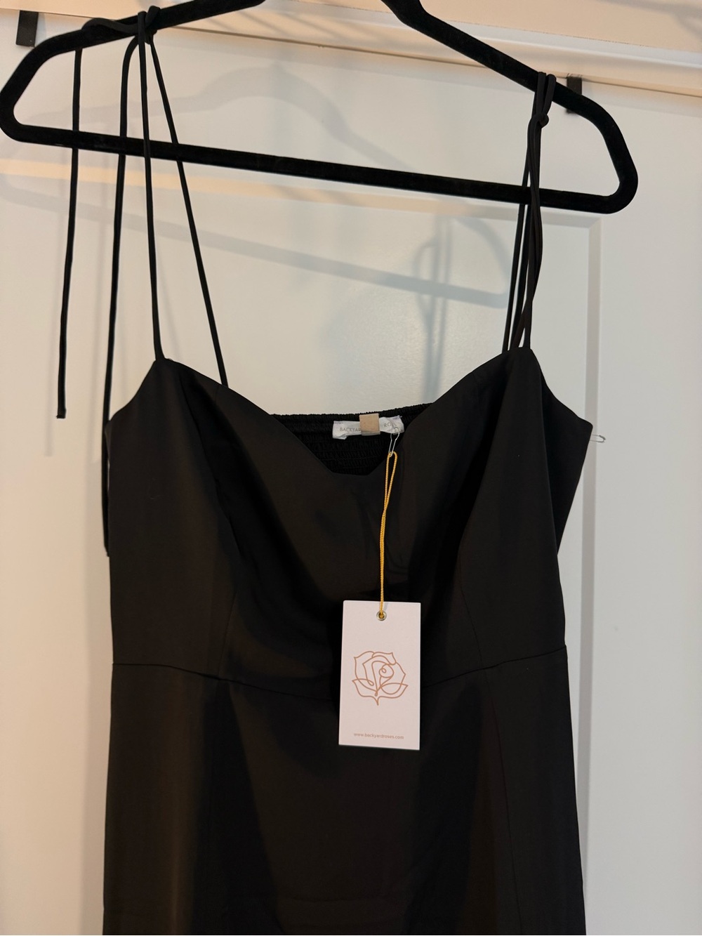 Backyard Roses Kite Midi Dress - Picture 3 of 9